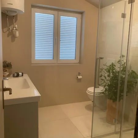 Dachgeschoss-apartment 