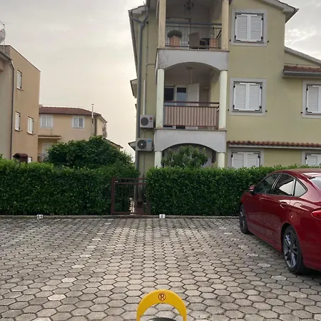 Dachgeschoss-apartment 