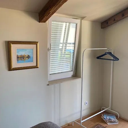Dachgeschoss-apartment 